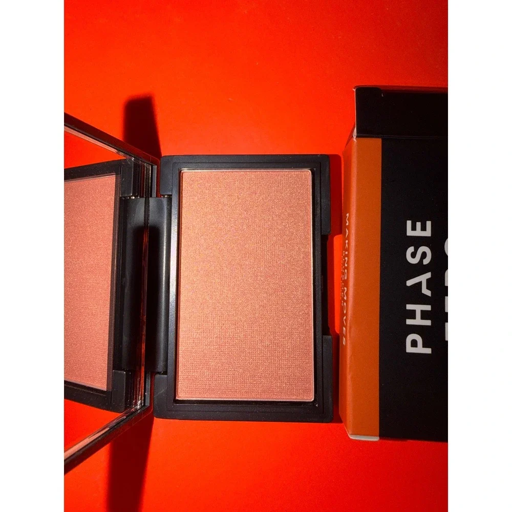 Phase Zero Making Moves Blusher Shimmer Pressed Powder Face